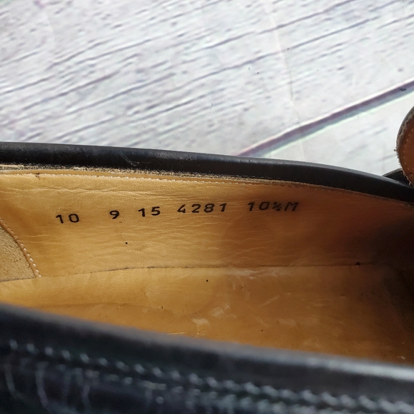 JOHNSTON & MURPHY SLIP-ON LOAFER BLACK SHOES SIZE 10.5 main image 10